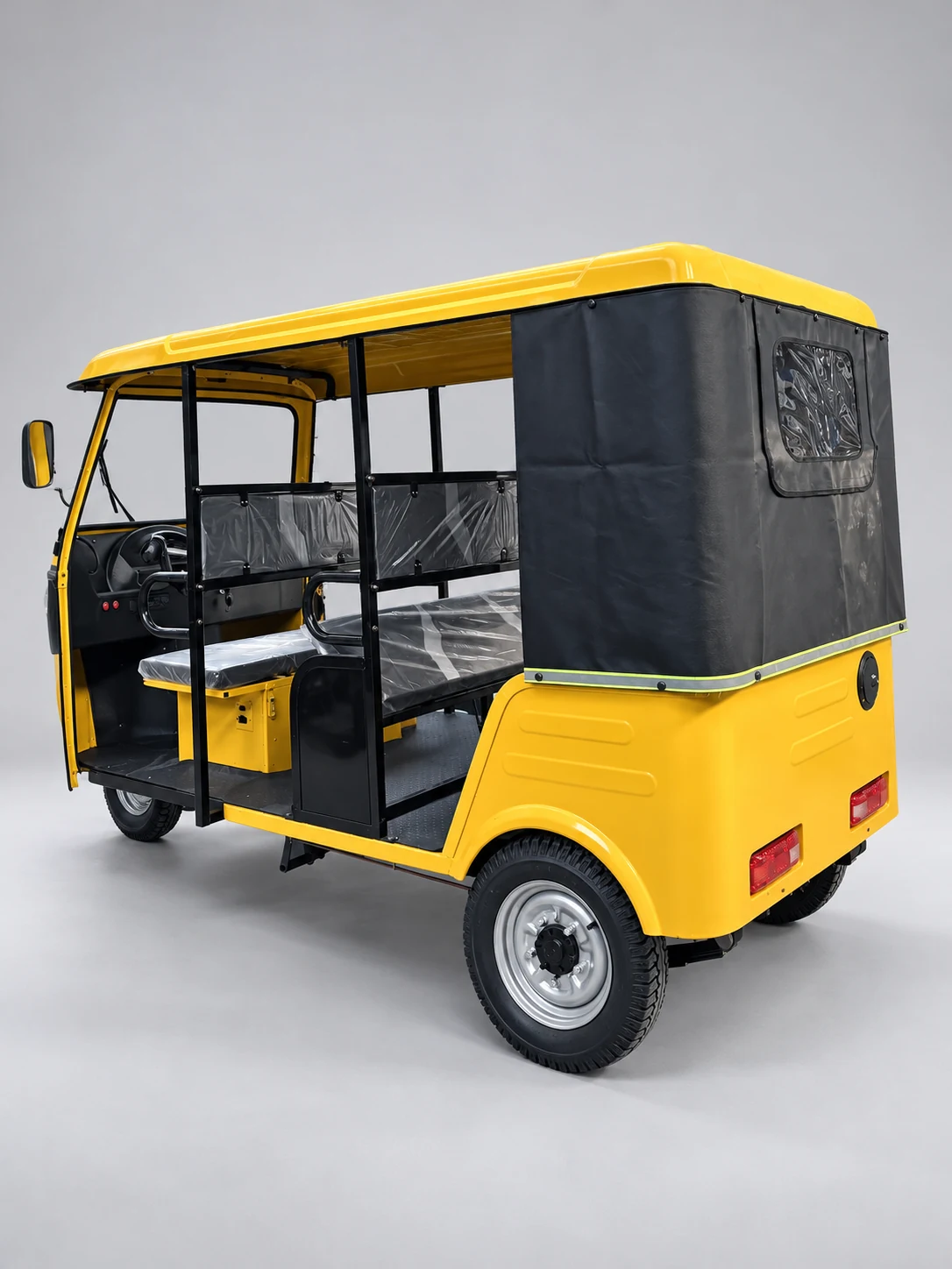 3-Seat Enclosed Electric Tricycle — Product detail image 2
