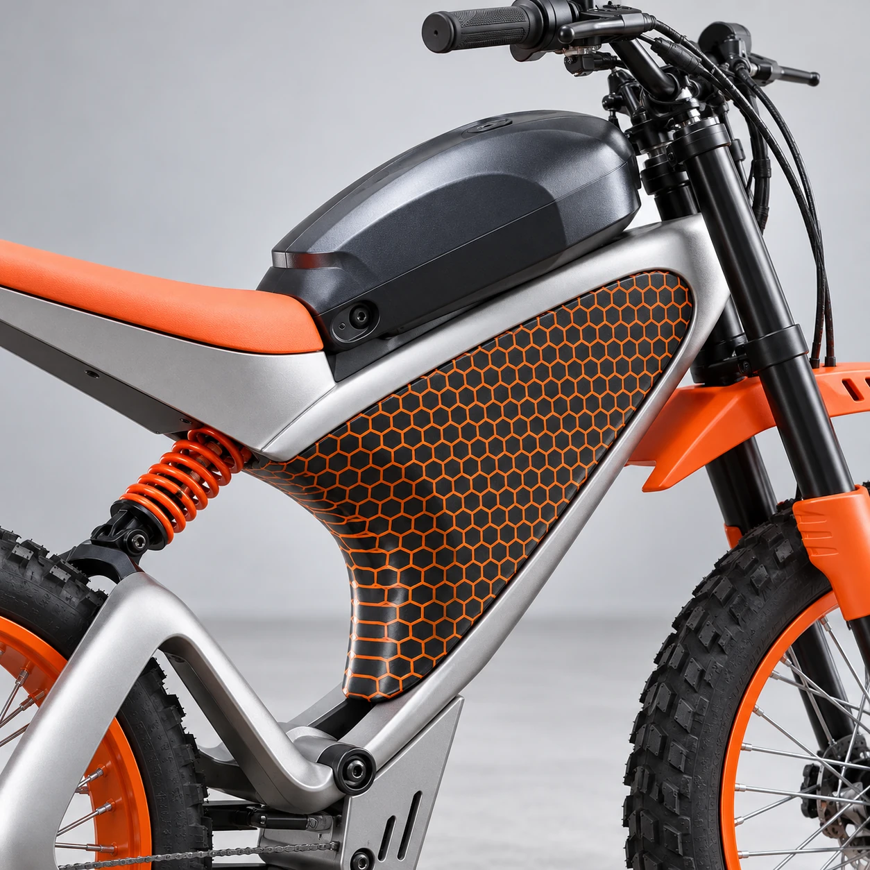 Q7 48 V Electric Sportbike — Product detail image 1